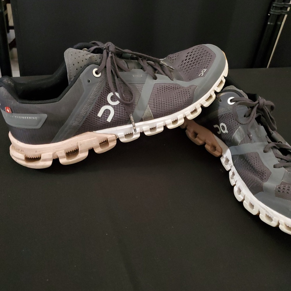 On Cloud Women's Rock Rose Running Shoes Sz 8 Grey Black Sports Sneakers